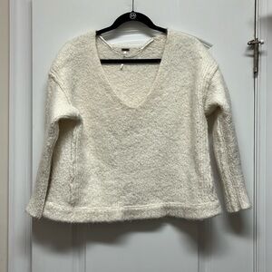 Cream/off-white boxy FREE PEOPLE sweater